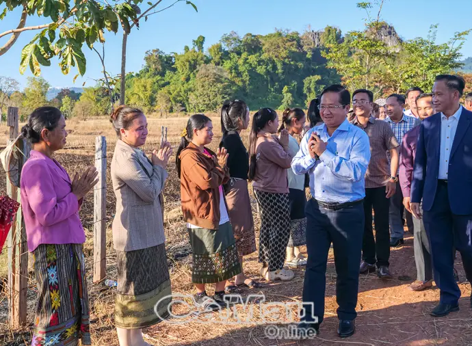 Cà Mau khảo sát mô hình lúa - tôm tại tỉnh Khăm Muồn