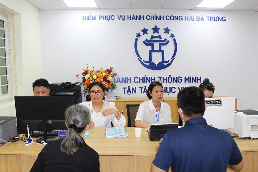 Bước chuyển từ tư duy “quản lý” sang “phục vụ”