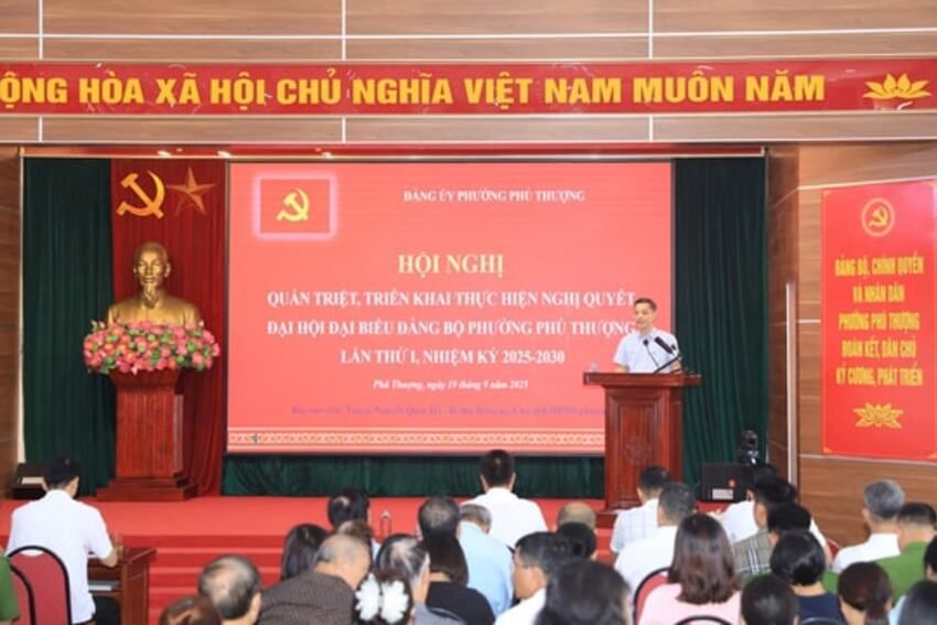 Phú Thượng ứng dụng chuyển đổi số, đưa Nghị quyết vào cuộc sống
