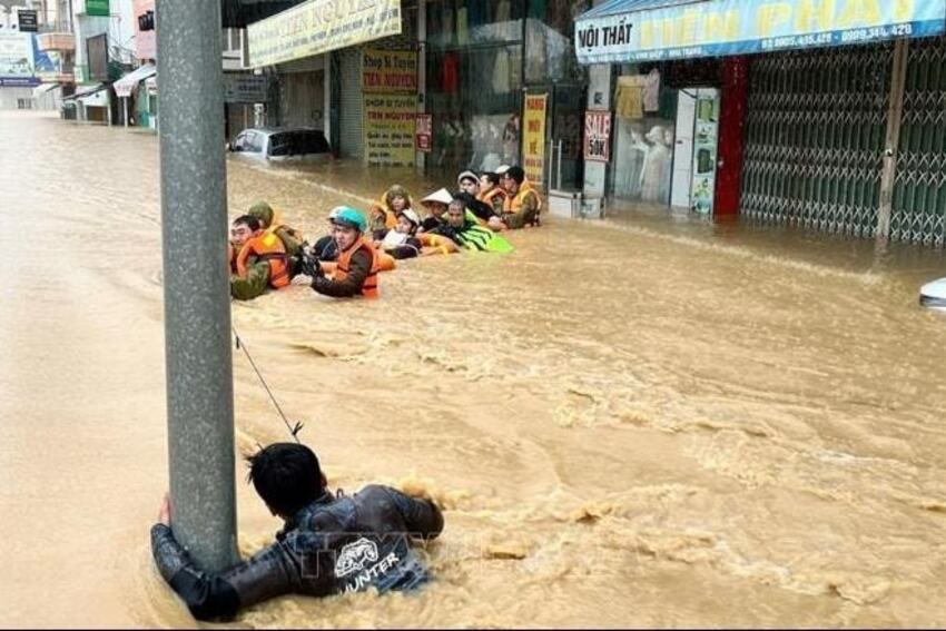 Tăng cường sự lãnh đạo của Đảng đối với công tác phòng ngừa, ứng phó, khắc phục hậu quả thiên tai