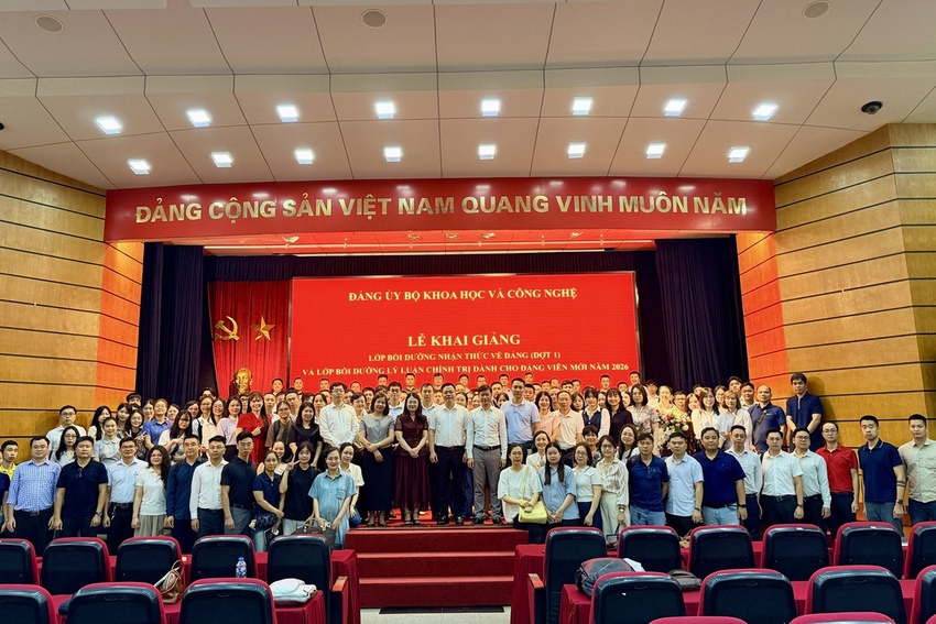 Khai giảng các lớp bồi dưỡng Lý luận chính trị đợt 1 năm 2026