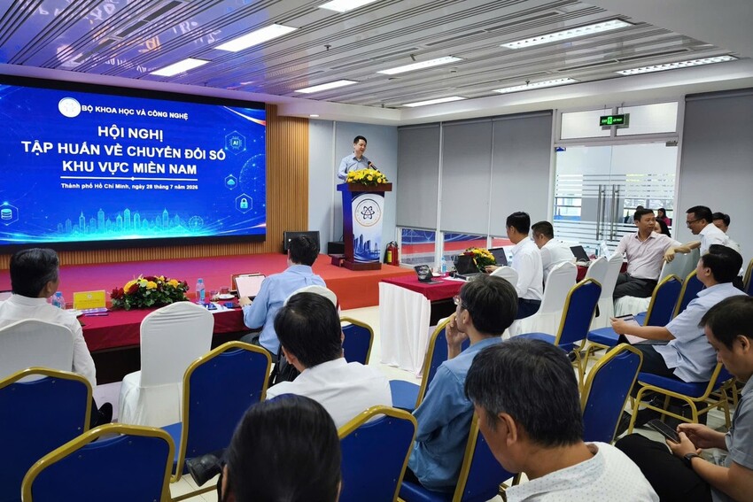 Bộ Khoa học và Công nghệ tập huấn chuyển đổi số cho 8 tỉnh, thành phố khu vực miền Nam