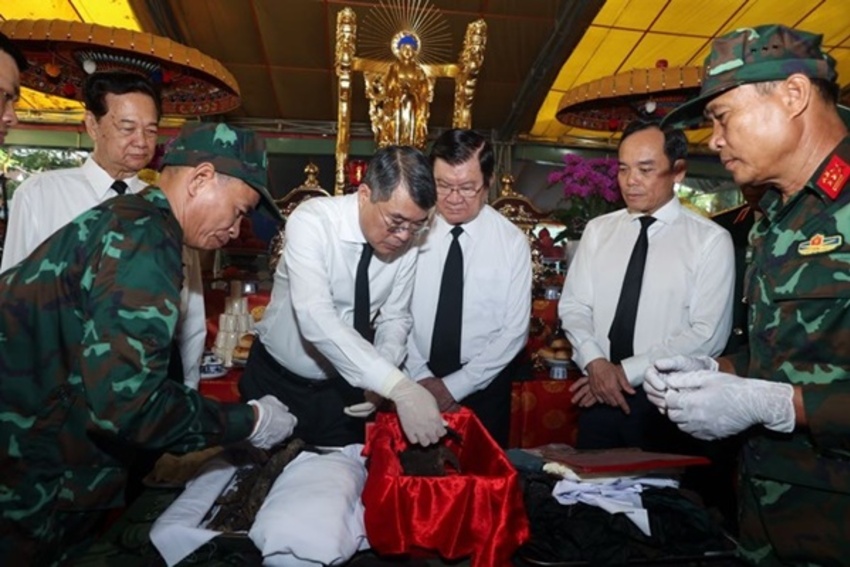 Thủ tướng Lê Minh Hưng: Bằng mọi giá, phải nỗ lực, quyết tâm cao nhất để tìm kiếm, quy tập và xác định danh tính hài cốt liệt sĩ