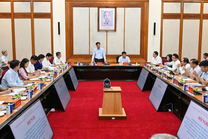 Tăng tốc kết nối, chia sẻ dữ liệu, gỡ điểm nghẽn chuyển đổi số