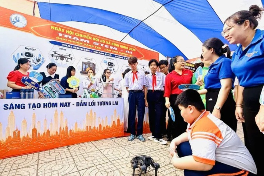 Nhiều hoạt động hấp dẫn trong Ngày hội Chuyển đổi số của xã Bình Hưng
