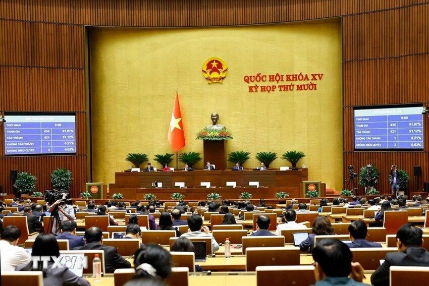 Thông qua Nghị quyết thí điểm cơ chế, chính sách đặc thù cho 3 thành phố lớn