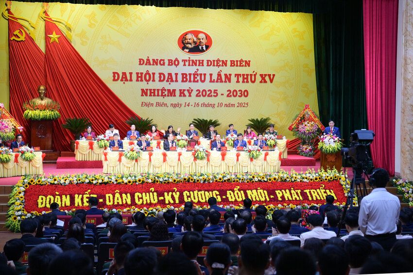 Khai mạc trọng thể Đại hội đại biểu Đảng bộ tỉnh Điện Biên lần thứ XV