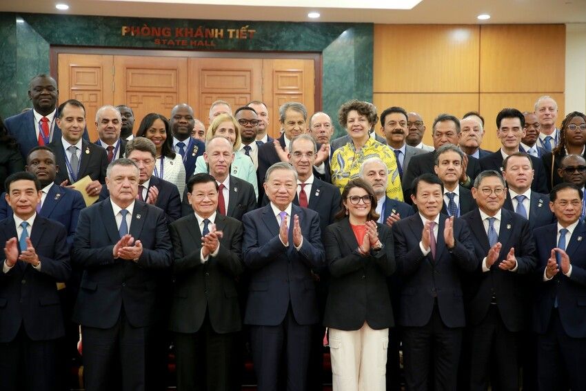 Tổng Bí thư Tô Lâm tiếp Trưởng đoàn các nước tham dự Lễ mở ký Công ước Hà Nội