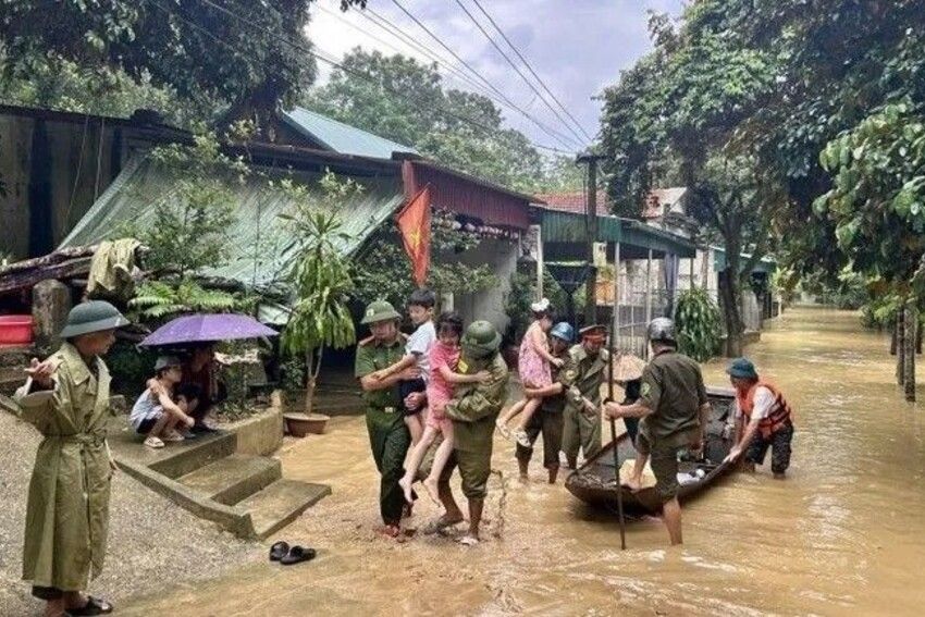 Thủ tướng yêu cầu trước 15h hôm nay phải hoàn thành sơ tán dân cư tại khu vực có nguy cơ sạt lở, lũ quét