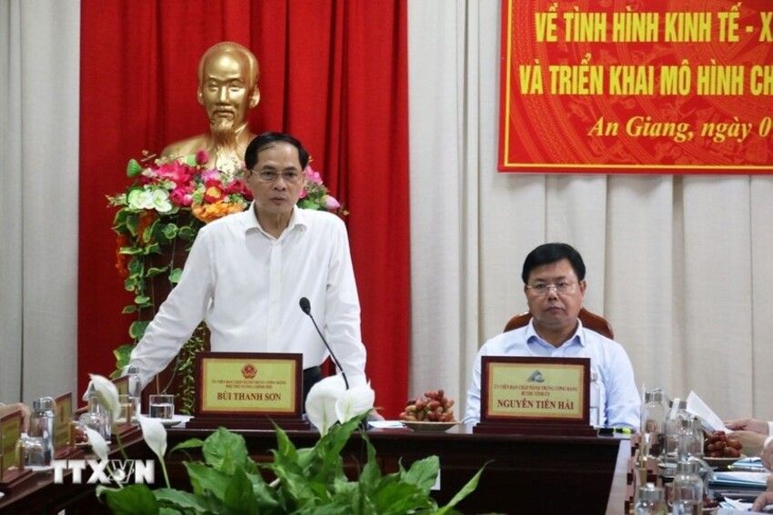 Phó Thủ tướng Bùi Thanh Sơn làm việc với thường trực Tỉnh ủy An Giang