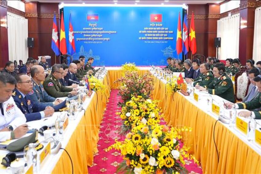 Hội đàm Bộ trưởng quốc phòng Việt Nam - Campuchia