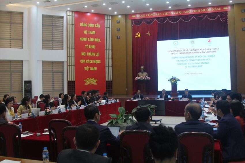 Quản trị Nhà nước xã hội chủ nghĩa trong bối cảnh thời đại mới