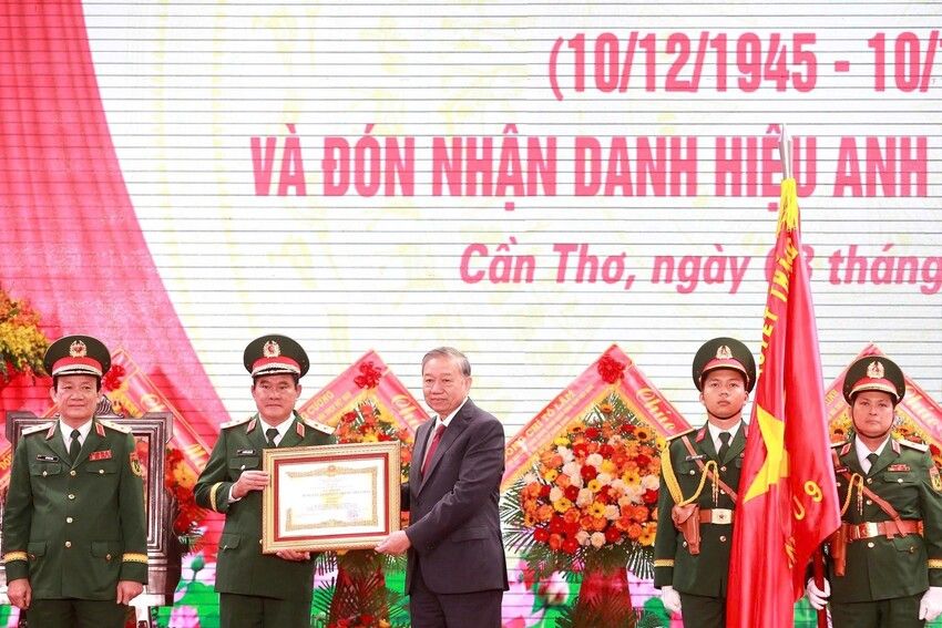 Xây dựng Đảng bộ Quân khu 9 vững mạnh về chính trị, tư tưởng, đạo đức, tổ chức và cán bộ