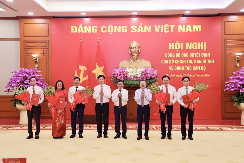 Bộ Chính trị điều động, phân công, bổ nhiệm đồng chí Nguyễn Hoàng Giang giữ chức Phó Trưởng Ban Chính sách, chiến lược Trung ương