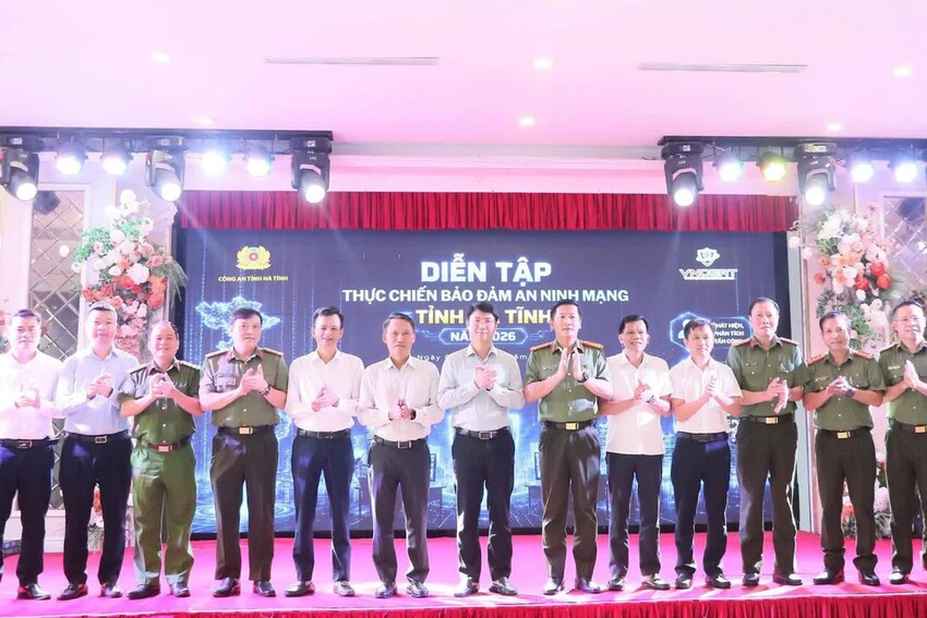 Hà Tĩnh: Giải đáp thắc mắc từ gốc, không để khoảng trống cho tin giả dẫn dắt dư luận