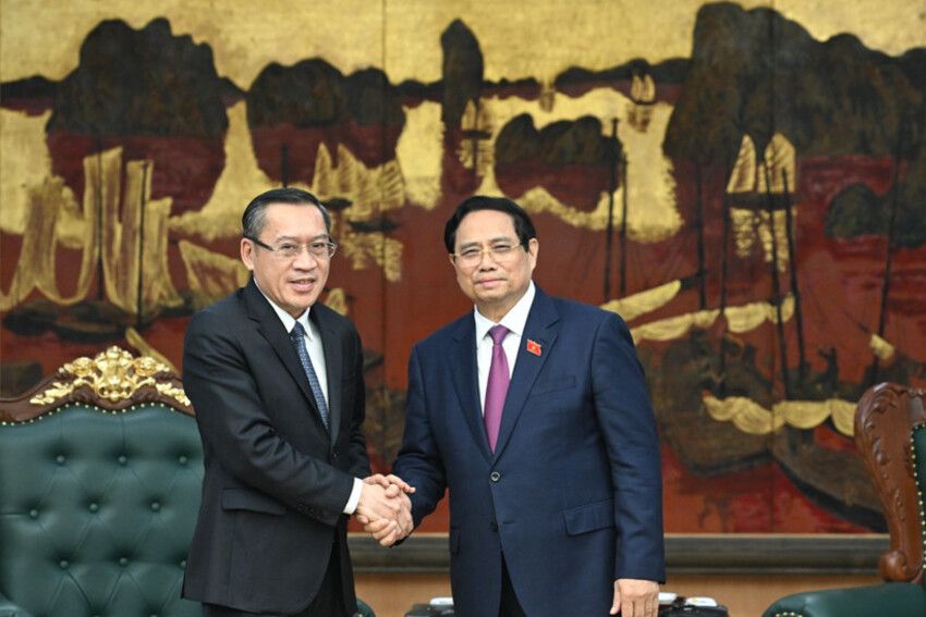 Việt Nam sẵn sàng hợp tác với Lào về đào tạo nguồn nhân lực, việc làm, chính sách người có công