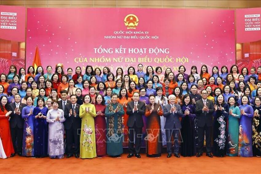 Chủ tịch Quốc hội Trần Thanh Mẫn dự tổng kết Nhóm nữ đại biểu Quốc hội khóa XV