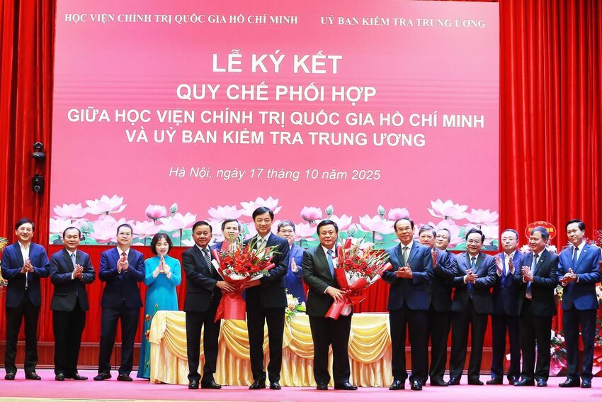 Công bố Quyết định thành lập Trung tâm Nghiên cứu và đào tạo, bồi dưỡng công tác kiểm tra của Đảng