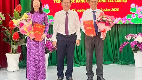 Vĩnh Tế kết thúc hoạt động 2 đảng bộ, thành lập mới 9 chi bộ