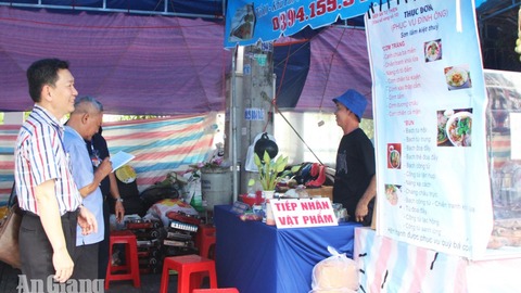 Siết kiểm soát an toàn thực phẩm tại các bếp ăn từ thiện mùa lễ hội Nguyễn Trung Trực