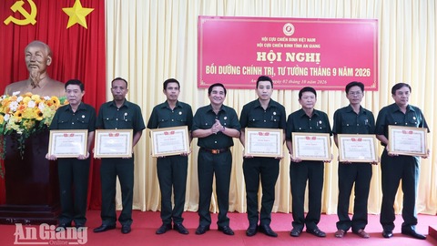 Cựu chiến binh An Giang cập nhật thời sự, nắm bắt dư luận cơ sở