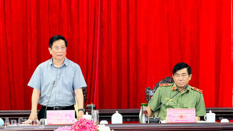 Chủ tịch UBND tỉnh An Giang Hồ Văn Mừng yêu cầu dữ liệu phải đúng, đủ, sạch, sống, phục vụ công tác chỉ đạo, điều hành