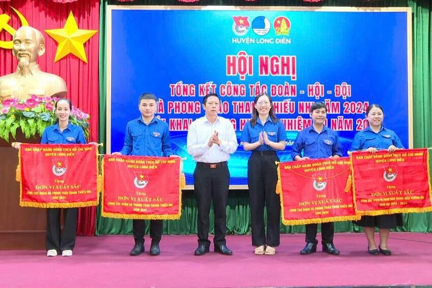 Huyện đoàn Long Điền kết nạp hơn 1.400 đoàn viên