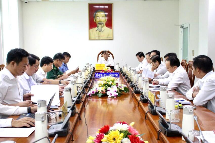 Họp đánh giá tình hình thực hiện thủ tục các dự án đề xuất tạm dừng đầu tư