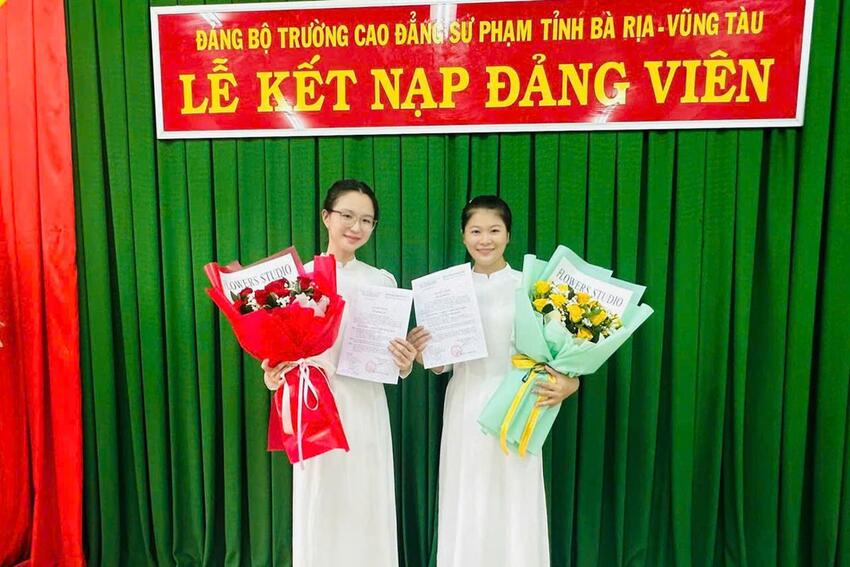 Quan tâm tạo nguồn phát triển Đảng