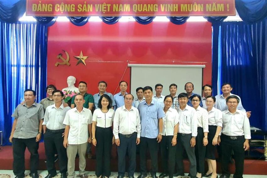 7 cán bộ, viên chức Báo và Đài PT-TH Bạc Liêu nghỉ hưu trước tuổi