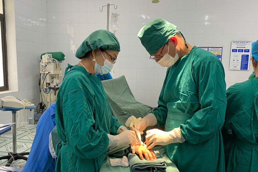 Học Bác mỗi ngày: Tôn vinh nghề thầy thuốc