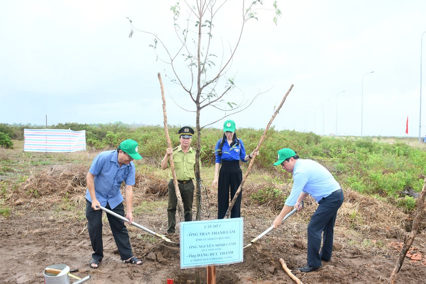 Bến Tre phát động “Tết trồng cây đời đời nhớ ơn Bác Hồ” năm 2025