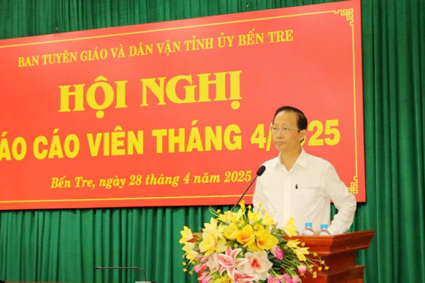 Hội nghị báo cáo viên tháng 4/2025