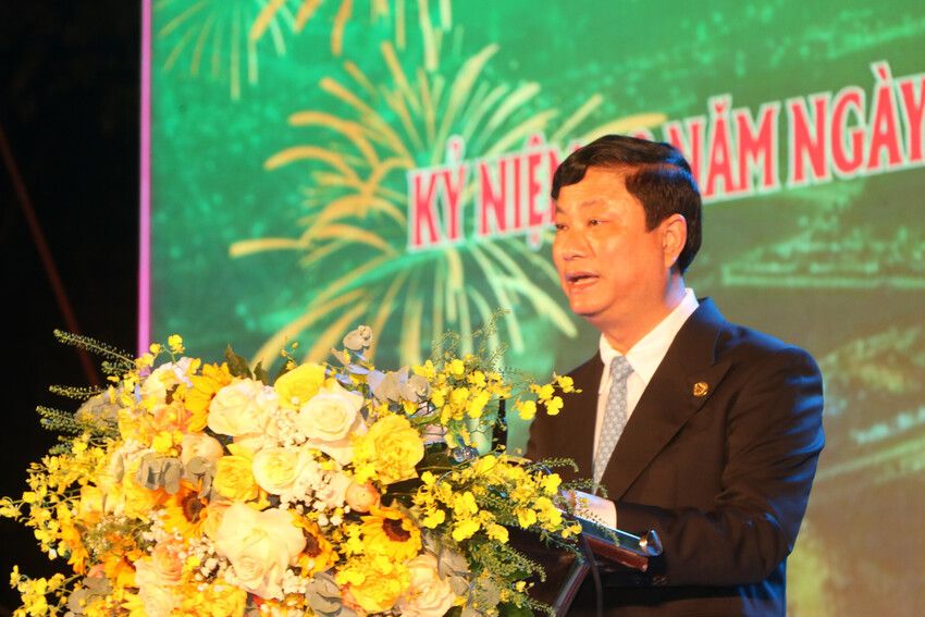 Bình Dương kỷ niệm 28 năm Ngày thành lập tỉnh và chào mừng năm mới 2025