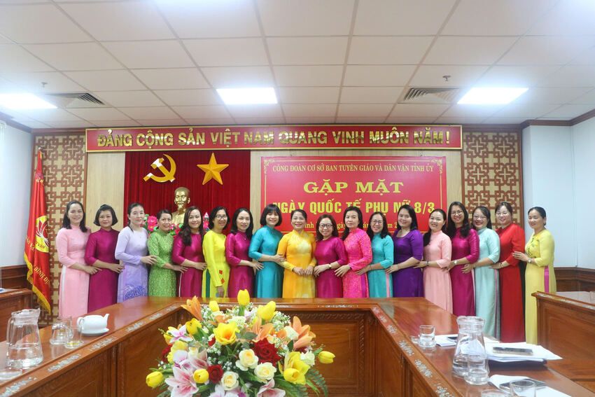 Công đoàn cơ sở Ban Tuyên giáo và Dân vận Tỉnh ủy tổ chức các hoạt động kỷ niệm Ngày Quốc tế phụ nữ 8/3