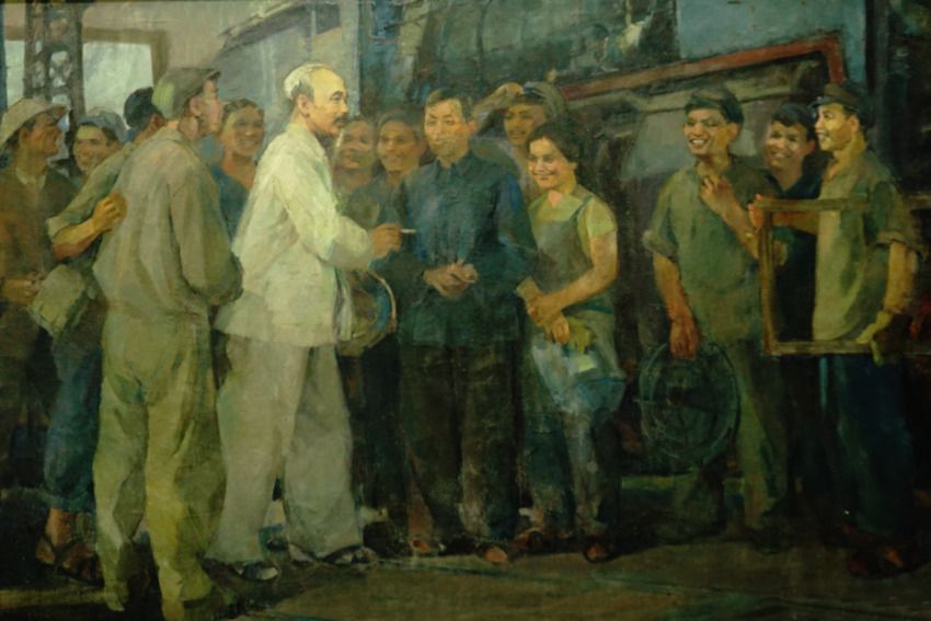 Bác vẫn cùng chúng cháu hành quân