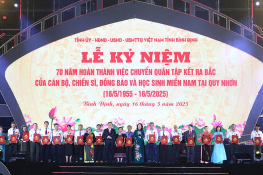 Lễ kỷ niệm 70 năm hoàn thành việc chuyển quân tập kết ra Bắc tại Quy Nhơn