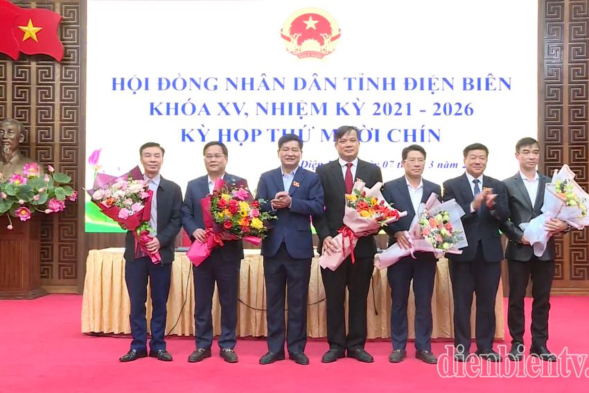 Ông Lò Văn Cương được bầu giữ chức Phó Chủ tịch UBND tỉnh Điện Biên