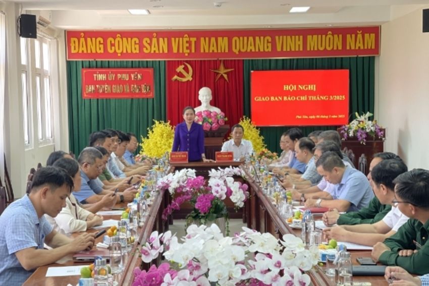 Tăng cường vai trò của báo chí trong công tác tuyên truyền