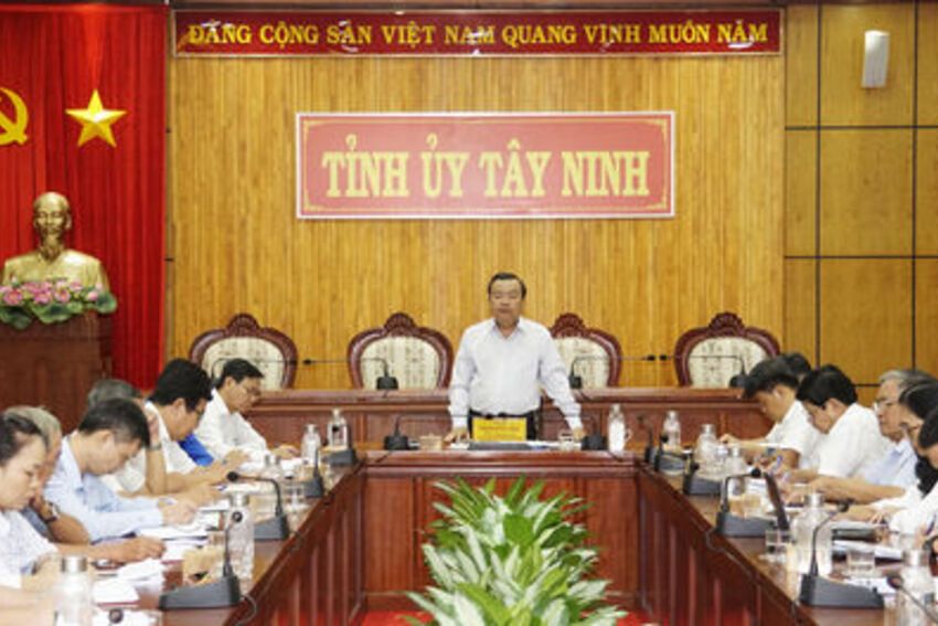 Tập trung công tác chuẩn bị Đại hội Đảng bộ các cấp