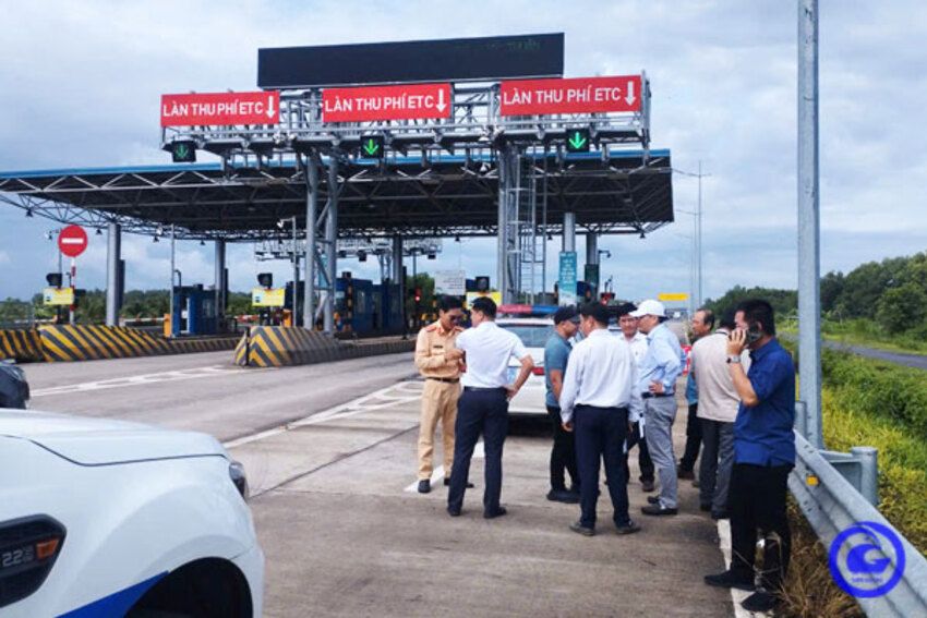 Tiền Giang: Tăng cường công tác bảo đảm an toàn giao thông trên các tuyến đường bộ cao tốc, an toàn hàng không, hàng hải và đường thủy nội địa