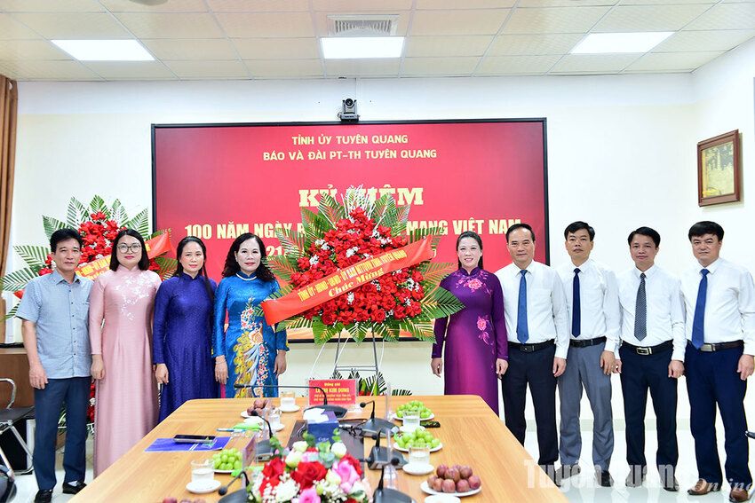 Phát huy tinh thần đoàn kết, xây dựng Báo và Đài Phát thanh - Truyền hình, Hội Nhà báo tỉnh ngày càng phát triển