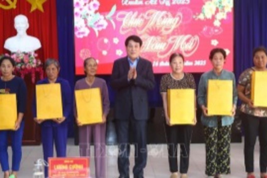 Chủ tịch nước chúc Tết đảng bộ, chính quyền và nhân dân tỉnh An Giang