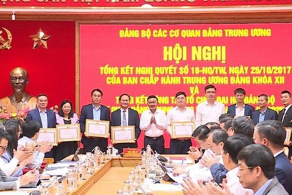 Đảng bộ các cơ quan Đảng Trung ương tổng kết việc thực hiện Nghị quyết số 18–NQ/TW và công tác chỉ đạo Đại hội Đảng