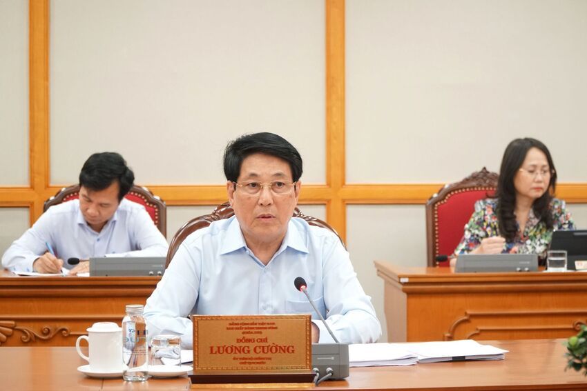 Bộ Chính trị làm việc với 6 Ban Thường vụ Tỉnh uỷ các tỉnh: Đồng Nai, Vĩnh Long, Đồng Tháp, Quảng Trị, Thái Nguyên, Phú Thọ