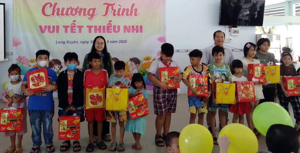 Chăm lo trẻ em hoàn cảnh đặc biệt