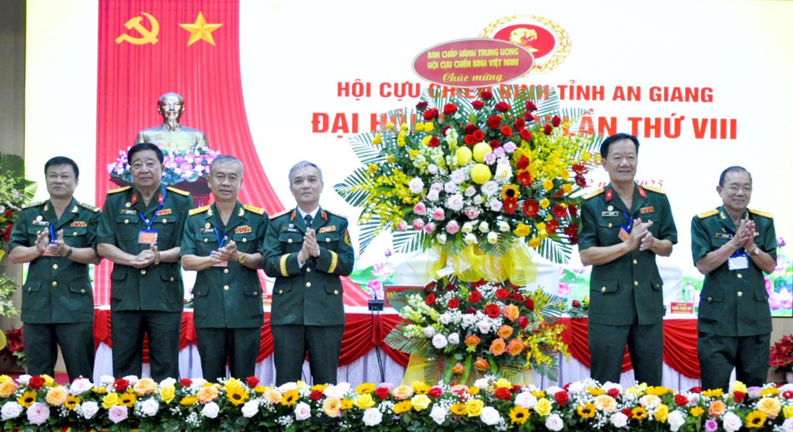 Đồng chí Lê Hoàng Vũ giữ chức Chủ tịch Hội Cựu chiến binh tỉnh An Giang nhiệm kỳ 2025 - 2030