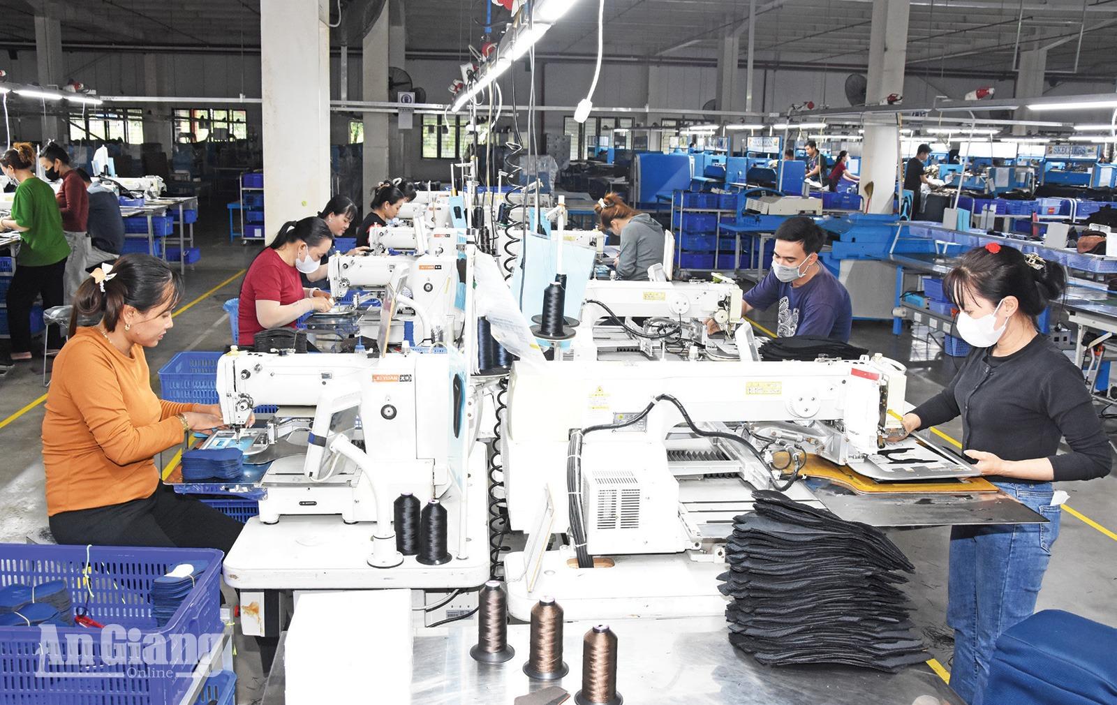 Kiến tạo động lực tăng trưởng mới