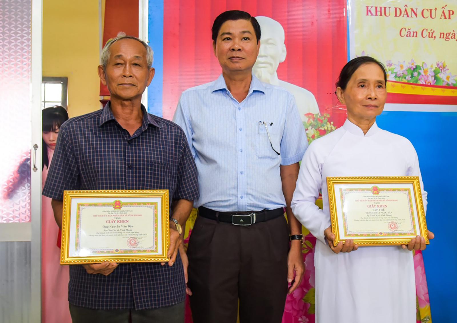 Ấp Căn Cứ tổ chức ngày hội đại đoàn kết toàn dân tộc