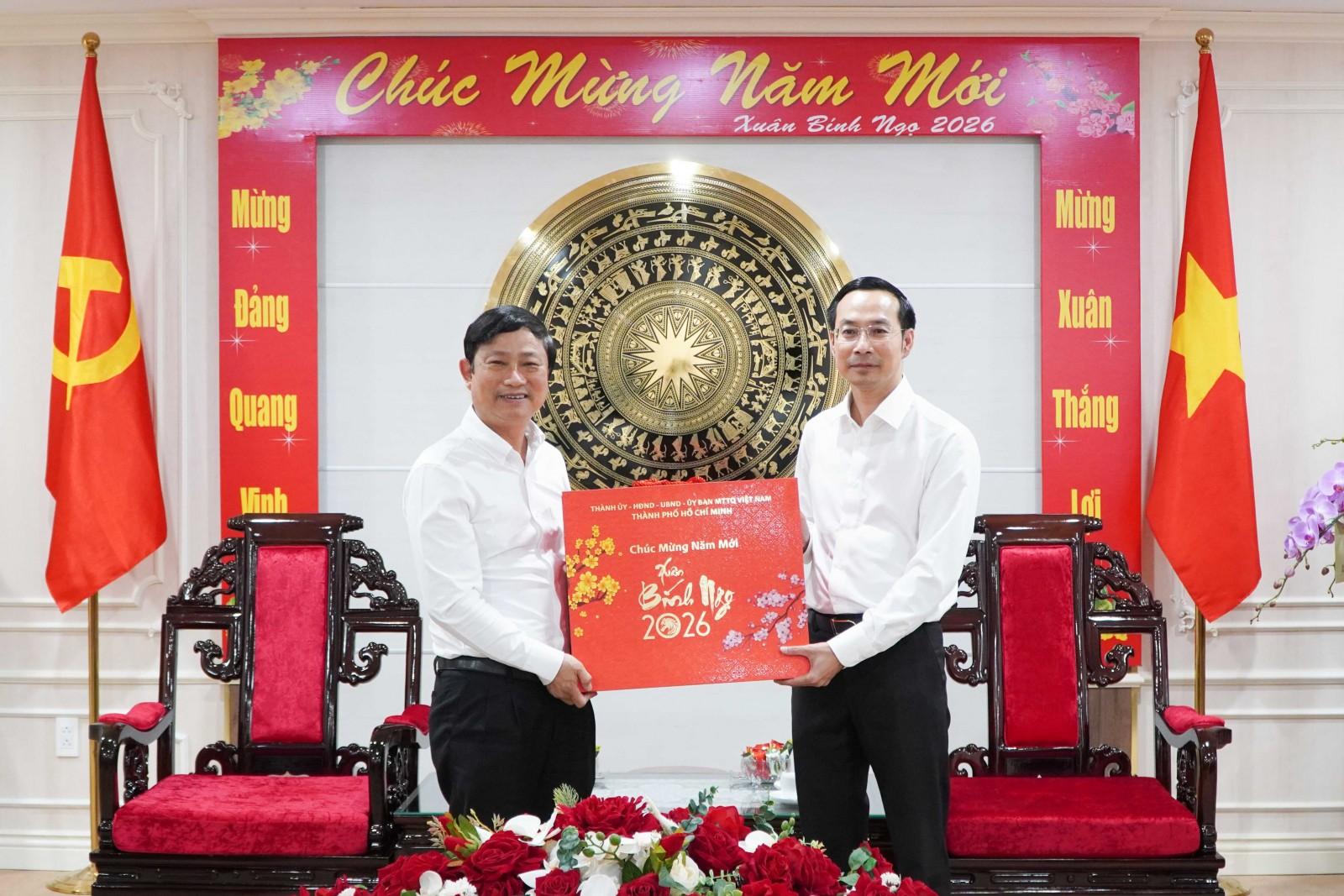 Đoàn lãnh đạo TP. Hồ Chí Minh chúc Tết tỉnh An Giang